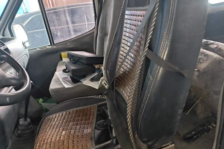 Used Ford Classic Transit 2013 2.8T Facelifted Diesel Van - Short Wheelbase Mid-Roof Model JX493ZLQ4 Left Front Seat