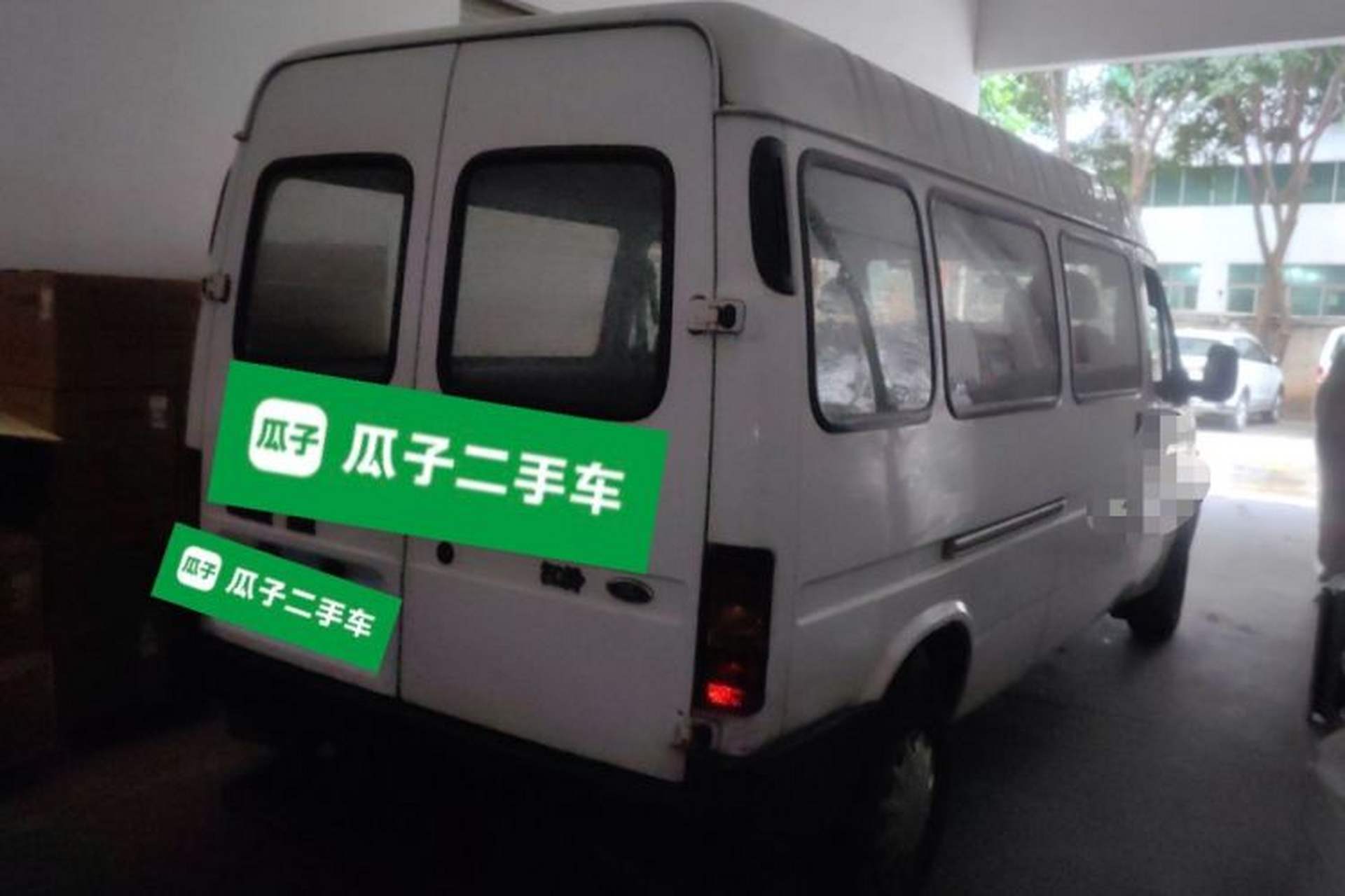 Used Ford Classic Transit 2013 2.8T Refurbished Diesel Ice-White Logistics Vehicle Long Wheelbase Mid-Roof Model JX493ZLQ4 Rear Right 45 Deg