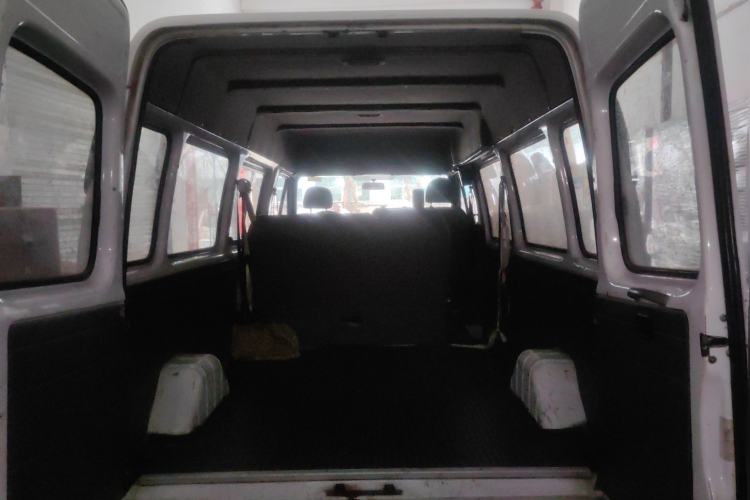Used Ford Classic Transit 2013 2.8T Refurbished Diesel Ice-White Logistics Vehicle Long Wheelbase Mid-Roof Model JX493ZLQ4 Trunk