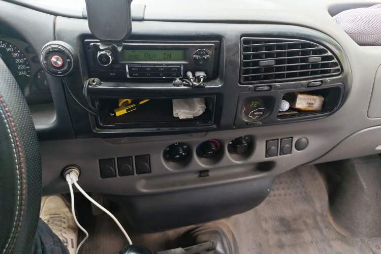 Used Ford Classic Transit 2013 2.8T Facelifted Diesel Van - Short Wheelbase Mid-Roof Model JX493ZLQ4 Audio And AC Panel