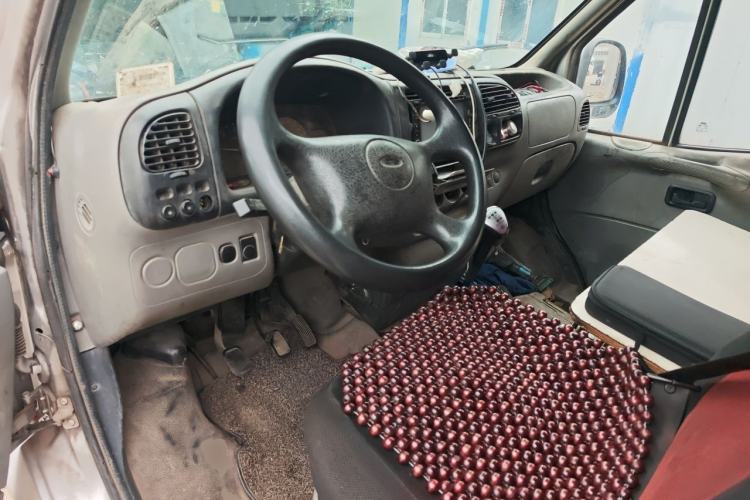 Used Ford Classic Transit 2013 2.8T Facelifted Diesel Van - Short Wheelbase Mid-Roof Model JX493ZLQ4 Center Console