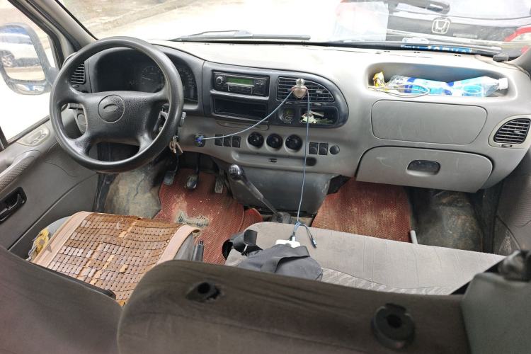 Used Ford Classic Transit 2013 2.8T Facelifted Diesel Van - Short Wheelbase Mid-Roof Model JX493ZLQ4 Center Console