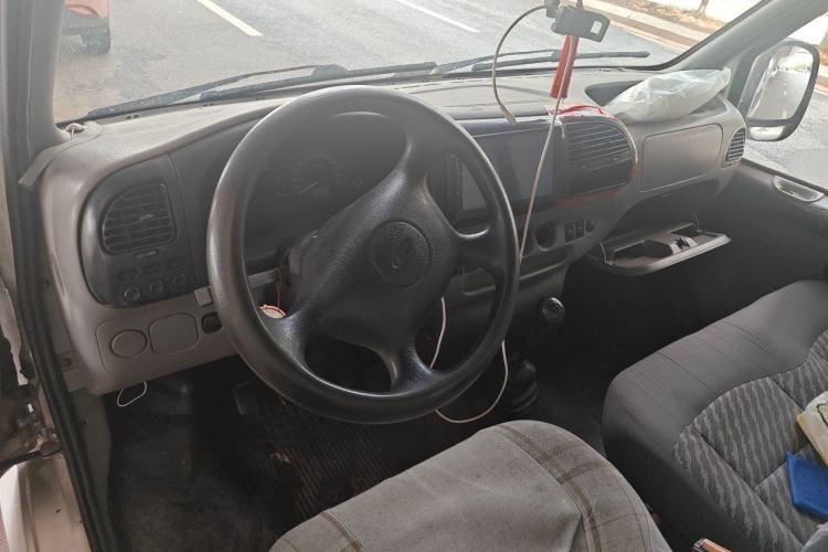Used Ford Classic Transit 2013 2.8T Facelifted Diesel Van - Short Wheelbase Mid-Roof Model JX493ZLQ4 Center Console