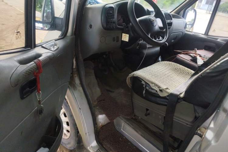 Used Ford Classic Transit 2013 2.8T Diesel Logistics Model with Short Wheelbase and Mid-Roof JX493ZLQ4 Driver Seat