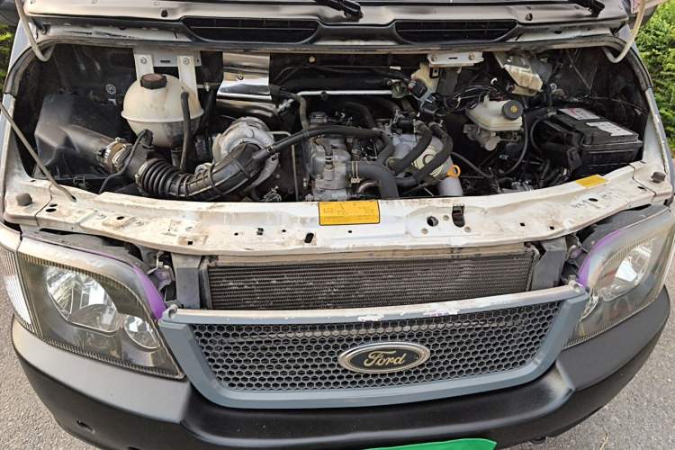 Used Ford Classic Transit  Engine Bay