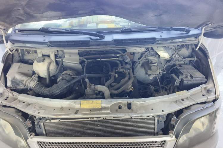 Used Ford Classic Transit 2013 2.8T Diesel Logistics Model with Short Wheelbase and Mid-Roof JX493ZLQ4 Engine Bay