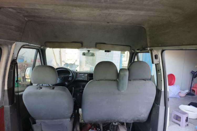 Used Ford Classic Transit 2013 2.8T Diesel Logistics Model with Short Wheelbase and Mid-Roof JX493ZLQ4 Headliner