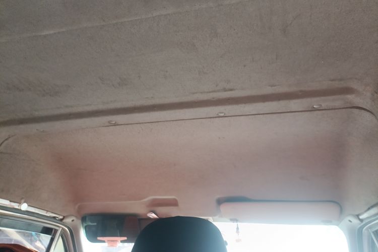 Used Ford Classic Transit 2013 2.8T Diesel Logistics Model with Short Wheelbase and Mid-Roof JX493ZLQ4 Headliner