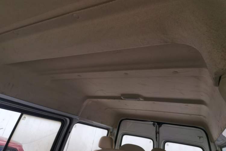 Used Ford Classic Transit 2013 2.8T Revised Diesel Standard Version with Short Wheelbase and Mid-Roof – JX493ZLQ4 Headliner