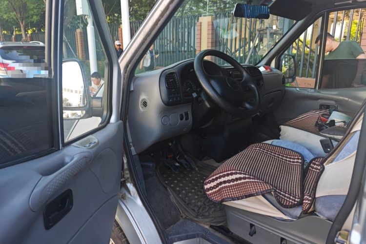Used Ford Classic Transit 2013 2.8T Facelifted Diesel Van - Short Wheelbase Mid-Roof Model JX493ZLQ4 Interior 3