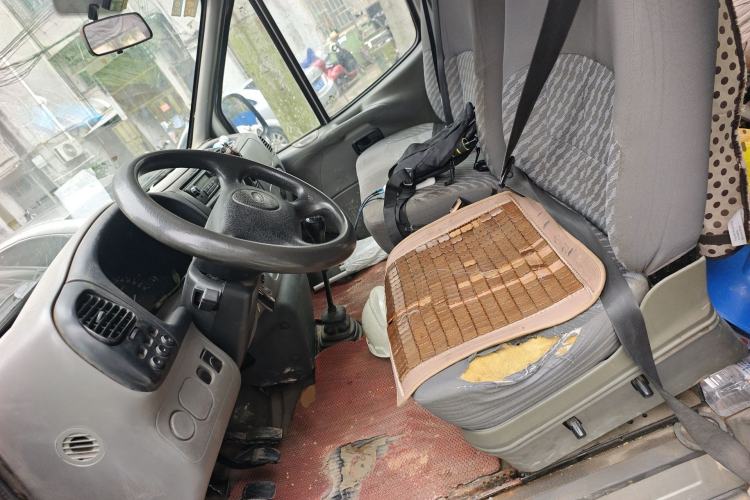 Used Ford Classic Transit 2013 2.8T Facelifted Diesel Van - Short Wheelbase Mid-Roof Model JX493ZLQ4 Left Front Seat