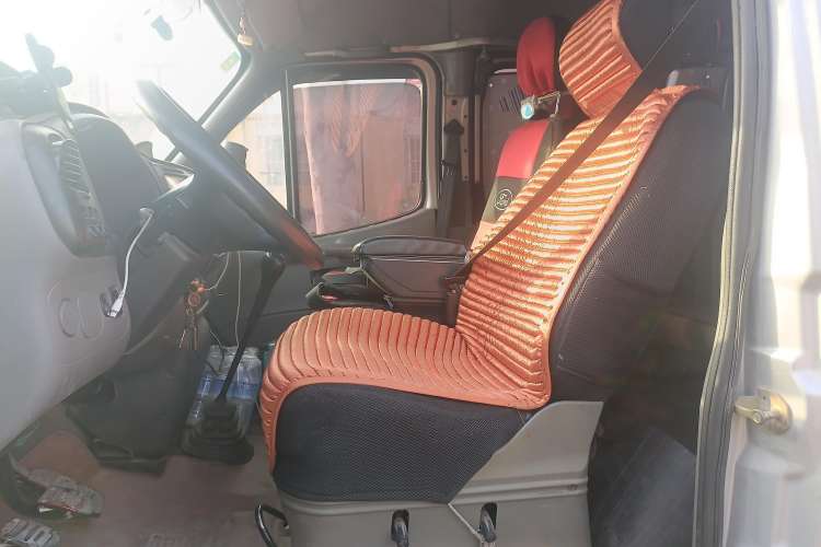 Used Ford Classic Transit 2013 2.8T Diesel Logistics Model with Short Wheelbase and Mid-Roof JX493ZLQ4 Left Front Seat