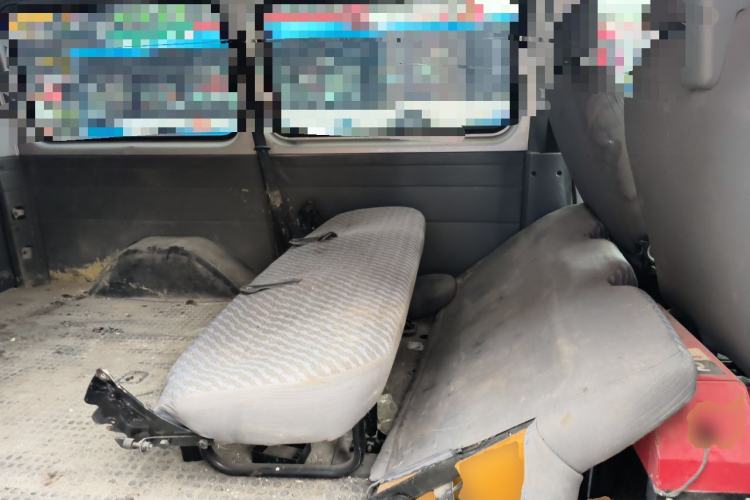 Used Ford Classic Transit 2013 2.8T Diesel Standard Version Short Wheelbase Mid-Roof JX493ZLQ4 Left Rear Seat