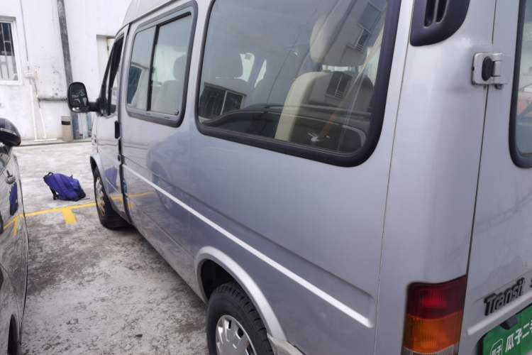 Used Ford Classic Transit 2013 2.8T Revised Diesel Standard Version with Short Wheelbase and Mid-Roof – JX493ZLQ4 Rear Left 45 Deg
