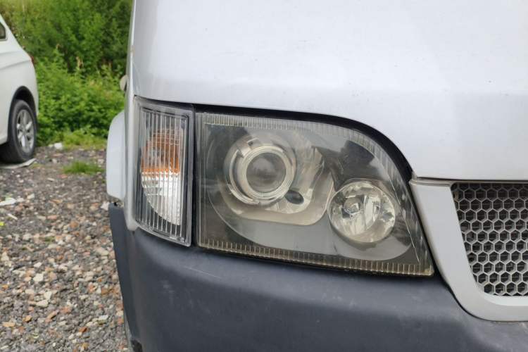 Used Ford Classic Transit 2013 2.8T Diesel Standard Short-Wheelbase Mid-Roof JX493ZLQ3A Right Front Headlight