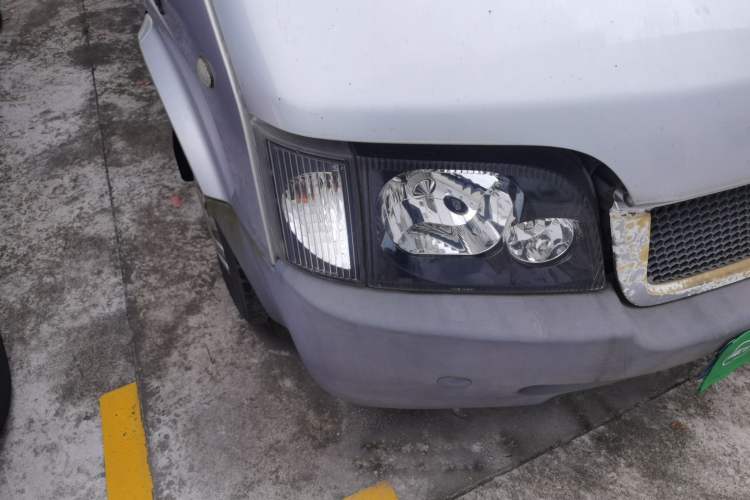 Used Ford Classic Transit 2013 2.8T Revised Diesel Standard Version with Short Wheelbase and Mid-Roof – JX493ZLQ4 Right Front Headlight