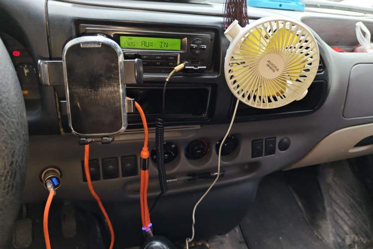 Used Ford Classic Transit 2013 2.8T Facelifted Diesel Van - Short Wheelbase Mid-Roof Model JX493ZLQ4 Audio And AC Panel