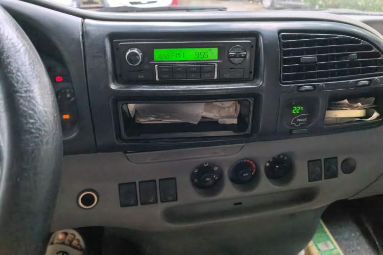 Used Ford Classic Transit 2013 2.8T Revised Diesel Standard Version with Long Wheelbase and High Roof – JX493ZLQ4 Audio And AC Panel