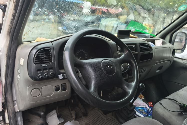 Used Ford Classic Transit 2013 2.8T Facelifted Diesel Van - Short Wheelbase Mid-Roof Model JX493ZLQ4 Center Console