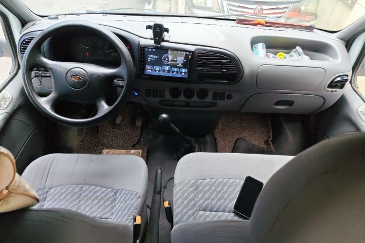 Used Ford Classic Transit 2013 2.8T Diesel Logistics Model with Short Wheelbase and Mid-Roof JX493ZLQ4 Center Console
