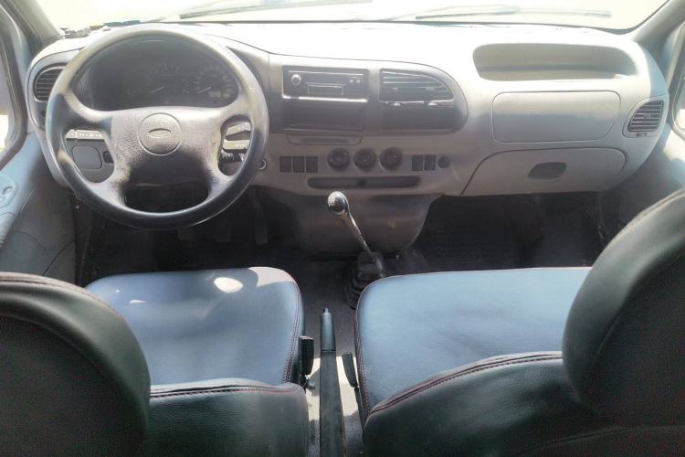 Used Ford Classic Transit 2013 2.8T Diesel Logistics Model with Short Wheelbase and Mid-Roof JX493ZLQ4 Center Console