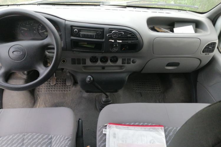 Used Ford Classic Transit 2013 2.8T Diesel Standard Version Short Wheelbase Mid-Roof JX493ZLQ4 Center Console