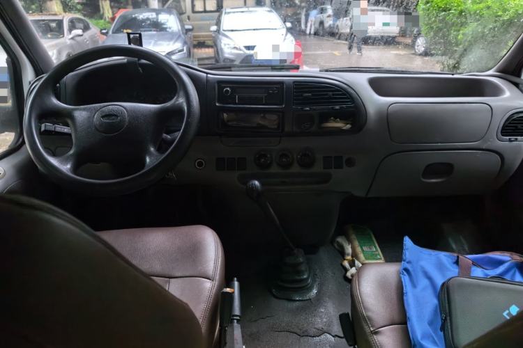 Used Ford Classic Transit 2013 2.8T Revised Diesel Standard Version with Long Wheelbase and High Roof – JX493ZLQ4 Center Console