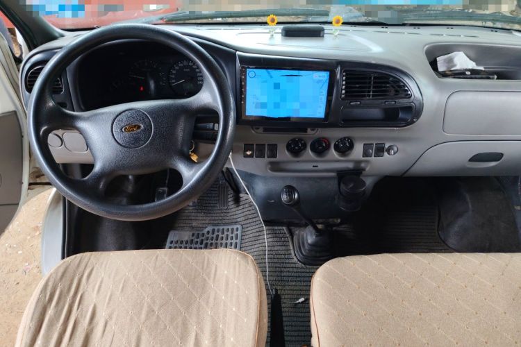 Used Ford Classic Transit 2013 2.8T Facelifted Diesel Van - Short Wheelbase Mid-Roof Model JX493ZLQ4 Center Console