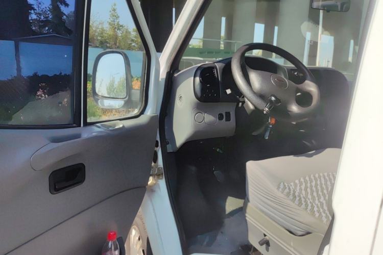 Used Ford Classic Transit 2013 2.8T Diesel Logistics Model with Short Wheelbase and Mid-Roof JX493ZLQ4 Driver Seat