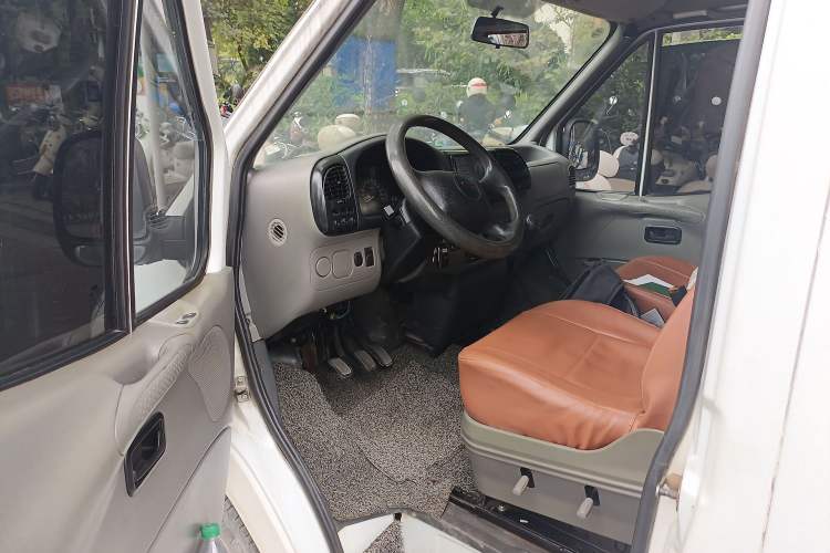 Used Ford Classic Transit 2013 2.8T Diesel Standard Version Short Wheelbase Mid-Roof JX493ZLQ4 Driver Seat