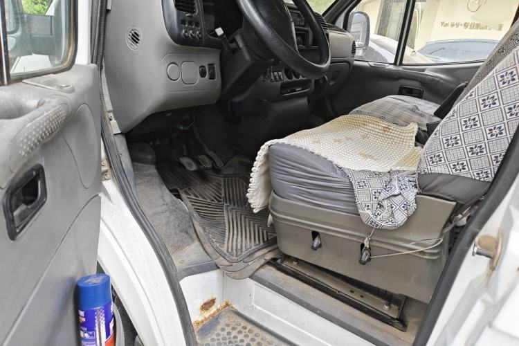 Used Ford Classic Transit 2013 2.8T Revised Diesel Standard Version with Long Wheelbase and High Roof – JX493ZLQ4 Driver Seat