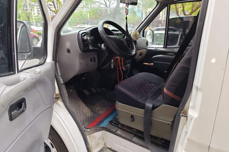 Used Ford Classic Transit 2013 2.8T Facelifted Diesel Van - Short Wheelbase Mid-Roof Model JX493ZLQ4 Driver Seat