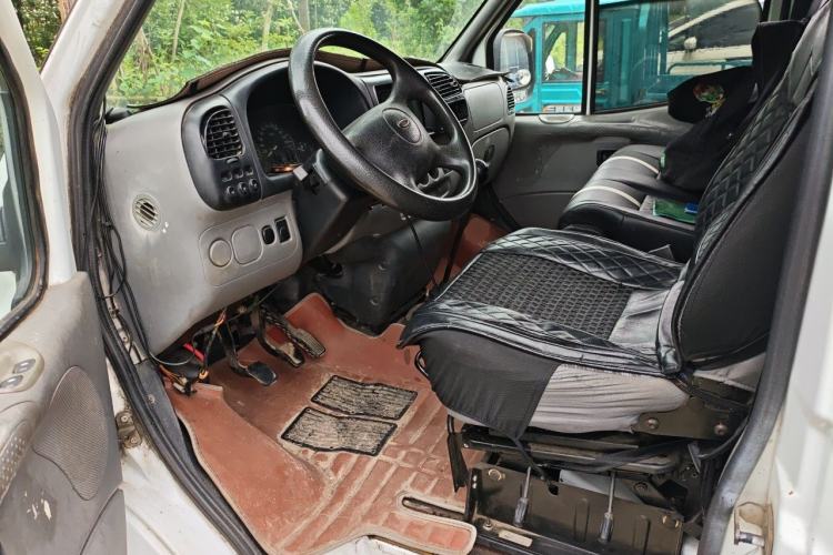 Used Ford Classic Transit 2013 2.8T Diesel Logistics Model with Short Wheelbase and Mid-Roof JX493ZLQ4 Driver Seat