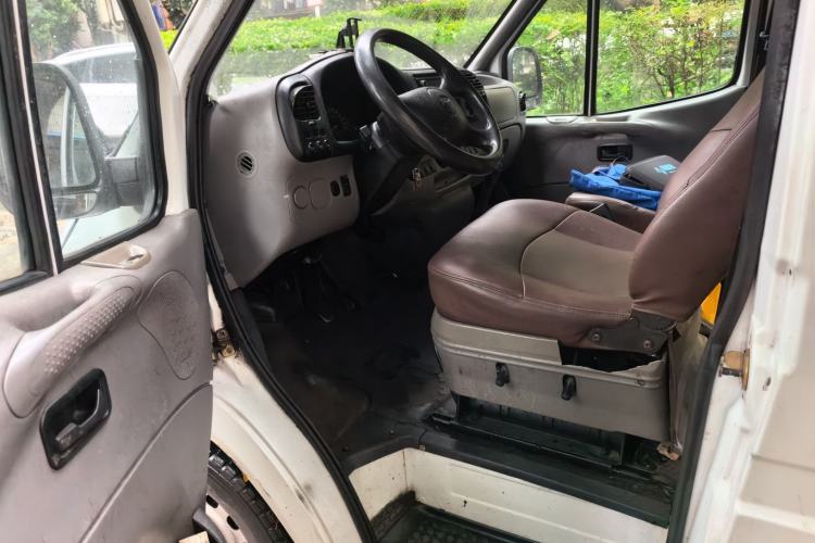 Used Ford Classic Transit 2013 2.8T Revised Diesel Standard Version with Long Wheelbase and High Roof – JX493ZLQ4 Driver Seat