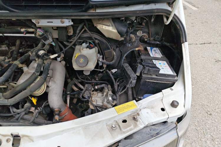 Used Ford Classic Transit 2013 2.8T Diesel Logistics Model with Short Wheelbase and Mid-Roof JX493ZLQ4 Engine Bay Left