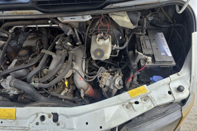 Used Ford Classic Transit 2013 2.8T Diesel Logistics Model with Short Wheelbase and Mid-Roof JX493ZLQ4 Engine Bay Left