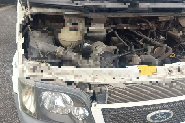 Used Ford Classic Transit 2013 2.8T Refurbished Diesel Ice-White Logistics Vehicle Long Wheelbase Mid-Roof Model JX493ZLQ4 Engine Bay Right