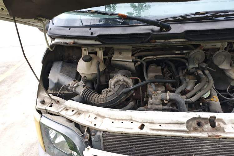 Used Ford Classic Transit 2013 2.8T Diesel Logistics Model with Short Wheelbase and Mid-Roof JX493ZLQ4 Engine Bay Right