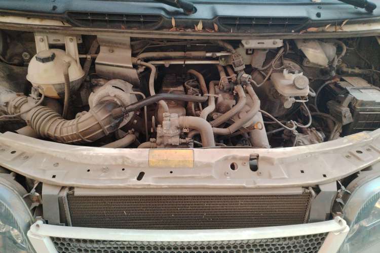 Used Ford Classic Transit 2013 2.8T Diesel Logistics Model with Short Wheelbase and Mid-Roof JX493ZLQ4 Engine Bay