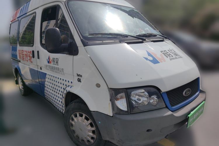 Used Ford Classic Transit 2013 2.8T Diesel Standard Version Short Wheelbase Mid-Roof JX493ZLQ4 Front Right 45 Deg