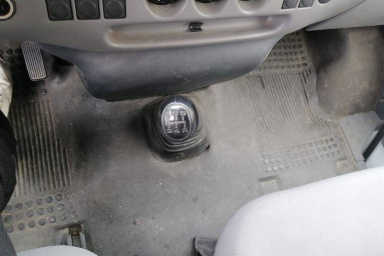 Used Ford Classic Transit 2013 2.8T Diesel Standard Version Short Wheelbase Mid-Roof JX493ZLQ4 Gear Lever