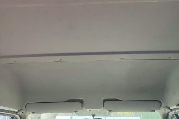 Used Ford Classic Transit 2013 2.8T Diesel Logistics Model with Short Wheelbase and Mid-Roof JX493ZLQ4 Headliner