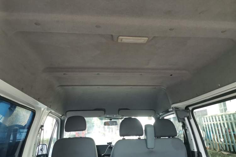 Used Ford Classic Transit 2013 2.8T Diesel Logistics Model with Short Wheelbase and Mid-Roof JX493ZLQ4 Headliner