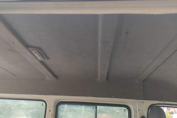 Used Ford Classic Transit 2013 2.8T Diesel Ice White Logistics Vehicle Long Wheelbase Mid-Roof – JX493ZLQ3A Headliner