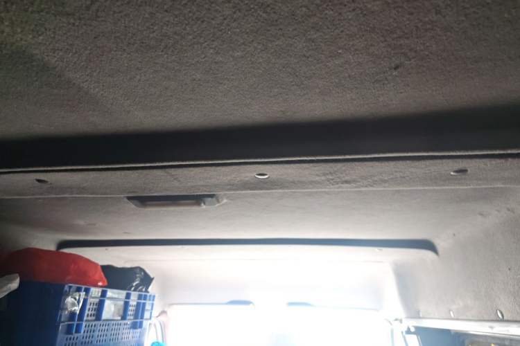 Used Ford Classic Transit 2013 2.8T Diesel Ice White Logistics Vehicle Long Wheelbase Mid-Roof Design – JX493ZLQ4 Headliner