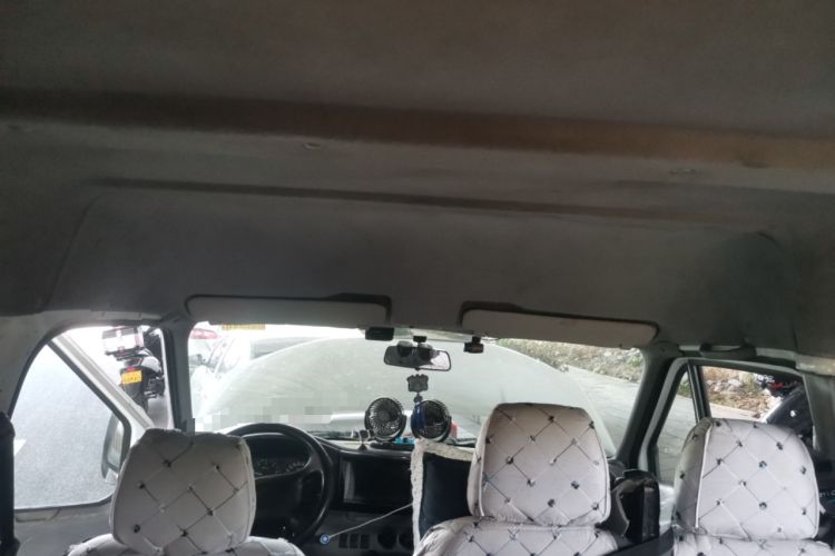 Used Ford Classic Transit 2013 2.8T Diesel Logistics Model with Short Wheelbase and Mid-Roof JX493ZLQ4 Headliner