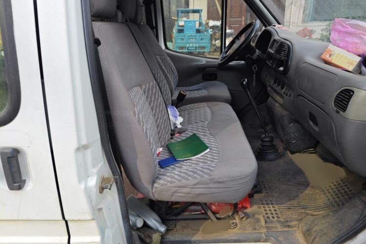 Used Ford Classic Transit 2013 2.8T Diesel Logistics Model with Short Wheelbase and Mid-Roof JX493ZLQ4 Interior 4