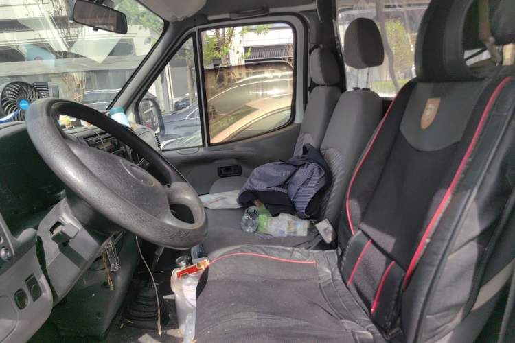 Used Ford Classic Transit 2013 2.8T Diesel Standard Version Short Wheelbase Mid-Roof JX493ZLQ4 Left Front Seat