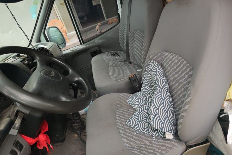 Used Ford Classic Transit 2013 2.8T Diesel Logistics Model with Short Wheelbase and Mid-Roof JX493ZLQ4 Left Front Seat