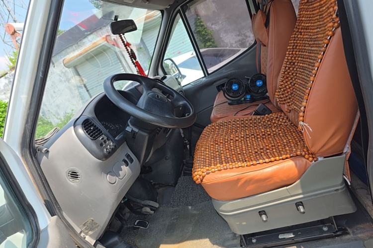 Used Ford Classic Transit 2013 2.8T Diesel Logistics Model with Short Wheelbase and Mid-Roof JX493ZLQ4 Left Front Seat